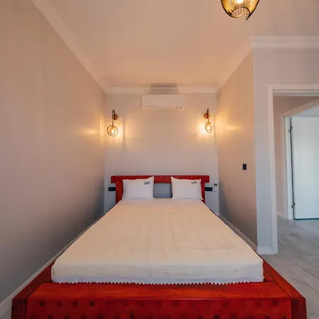 Sapanca Goeldibi 3*