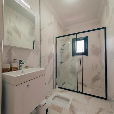 Sapanca Goeldibi Bed & Breakfast 3*